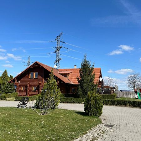 Nimrod Apartman Gabcikovo Buitenkant foto