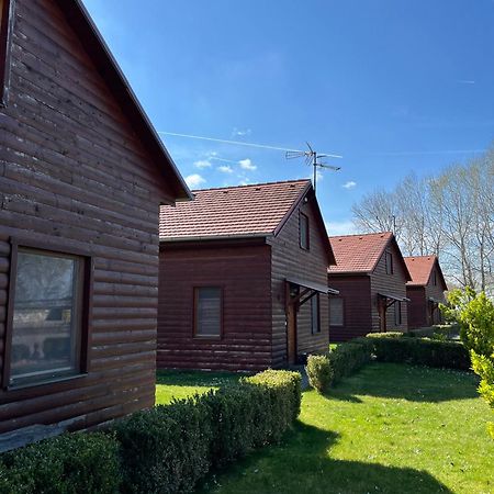 Nimrod Apartman Gabcikovo Buitenkant foto