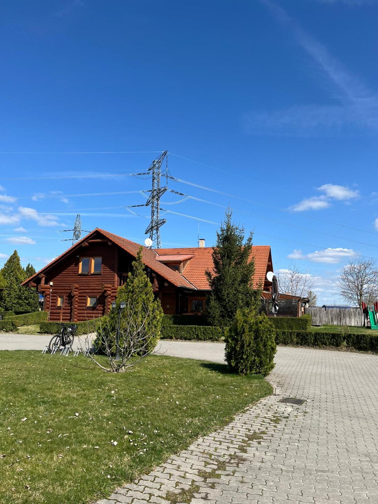 Nimrod Apartman Gabcikovo Buitenkant foto