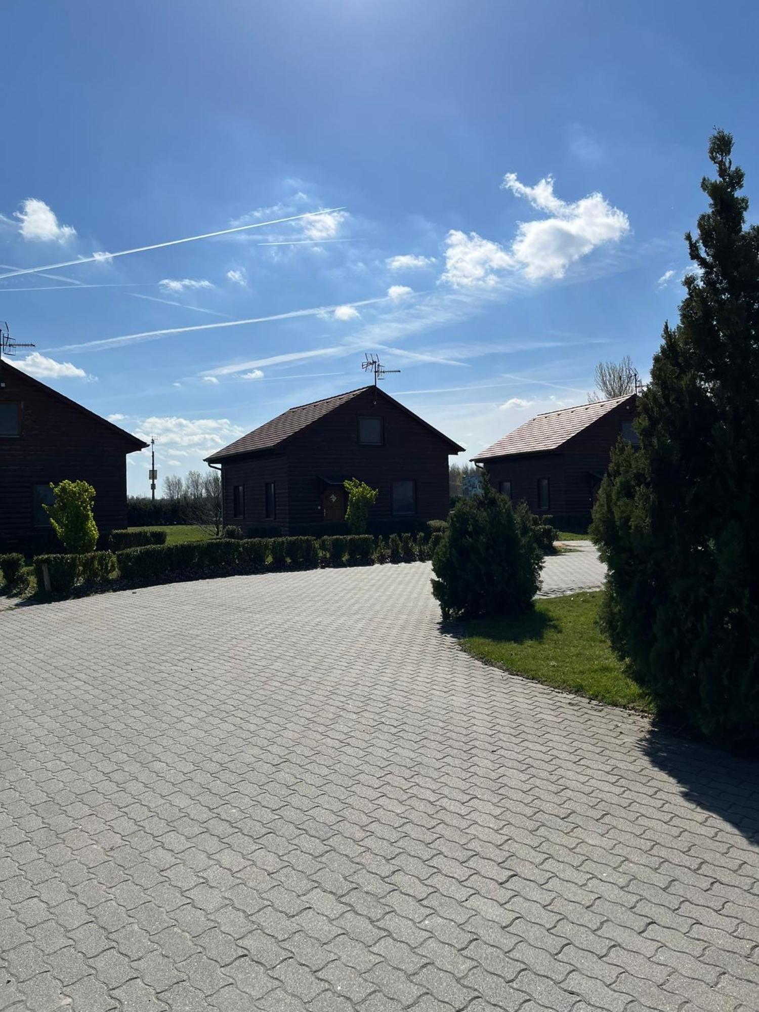 Nimrod Apartman Gabcikovo Buitenkant foto